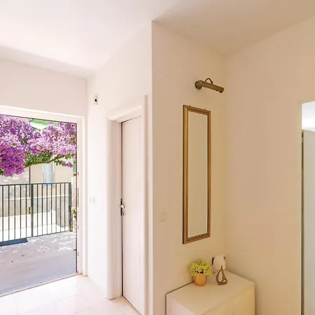 4 Bedroom Gorgeous In *