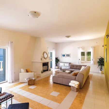 Σπίτι διακοπών 4 Bedroom Gorgeous In *
