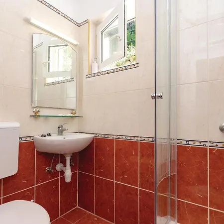 4 Bedroom Gorgeous In Σπίτι διακοπών Blato (Korcula)